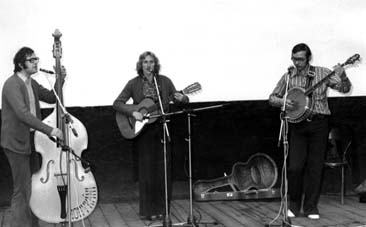 1976 - jen ve tech